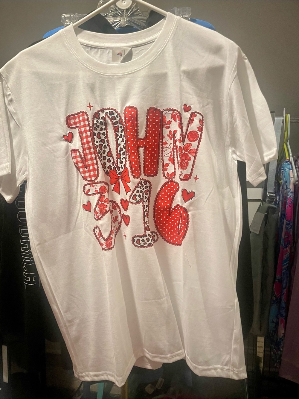 White Christian Graphic Tee with Red Heart & Pattern Accents- John 3:16. Large!